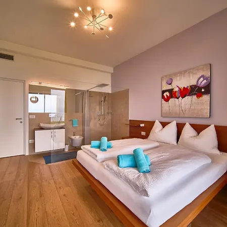 Vela Blu Πεσκιέρα ντελ Γκάρντα