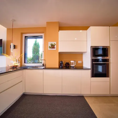 Vela Blu Apartman *